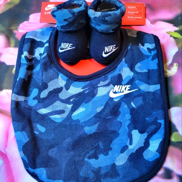 Nike Other - NWT NEW nike bib n booties 0-6 m baby boys blue